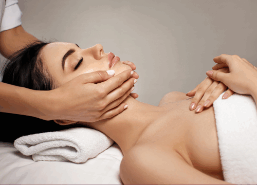 Facials for Anti-Aging at Lashiqué boosting collagen, enhancing hydration, and delivering visible, long-lasting age-defying results.