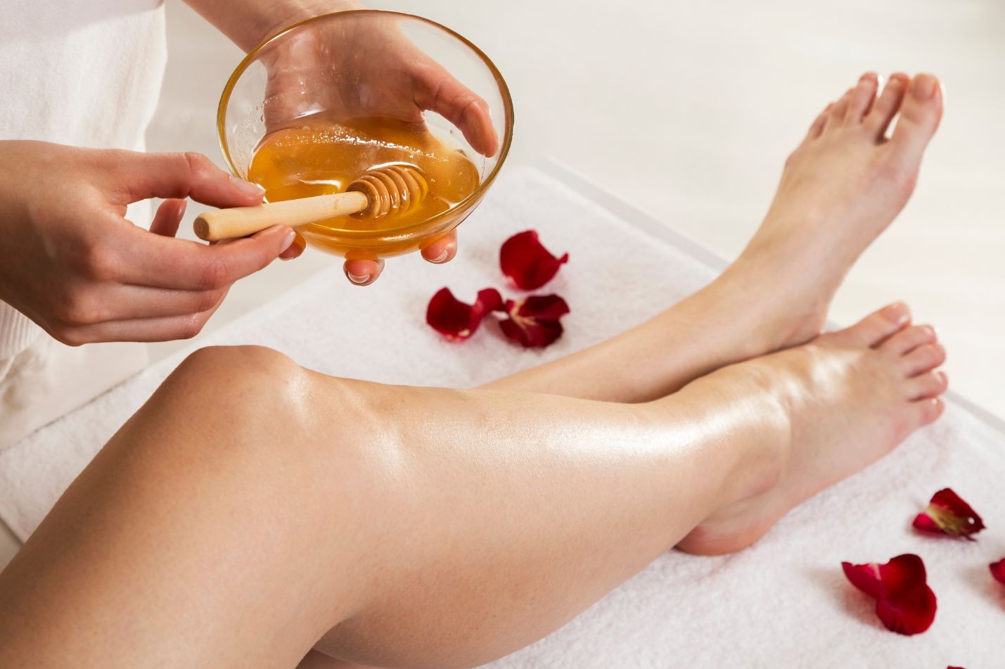 Waxing Improves Skin: 7 Reasons to Break Up With Your Razor